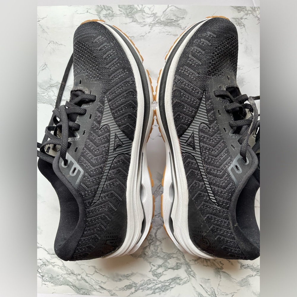 Mizuno Wave Rider 24